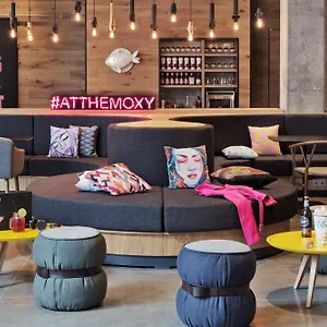 **** Hotel Moxy Georgia